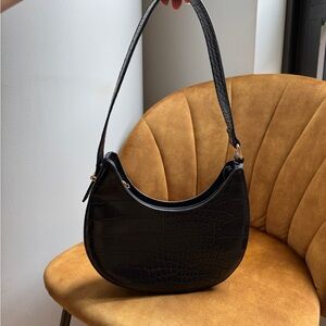Elegant Black Crocodile Pattern Shoulder Bag